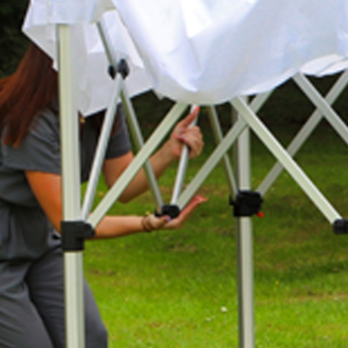 close-up-of-pushing-tent-up.png