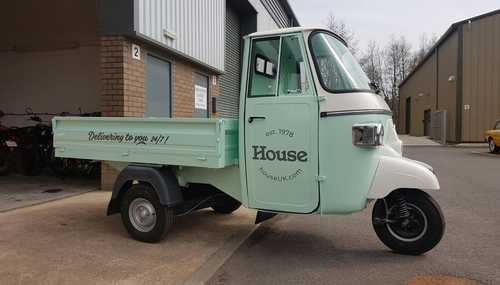 Tukxi Vehicle Branding