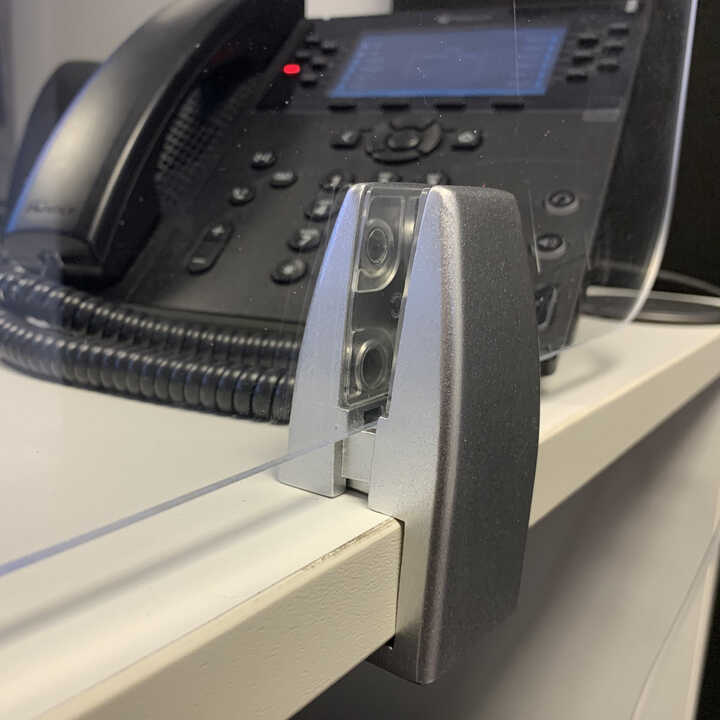 Edge Mounted Screen Clamp
