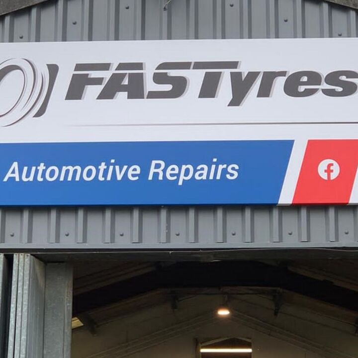 Aluminium Tray Sign - FASTyres.jpg