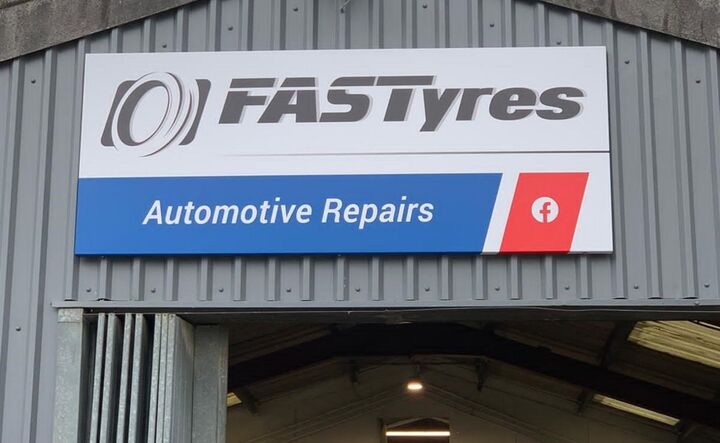 Aluminium Tray Sign - FASTyres.jpg