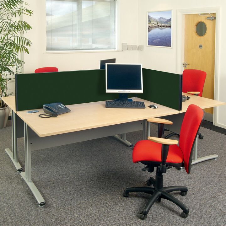 busyscreen_classic_desk_bg_(1).jpg