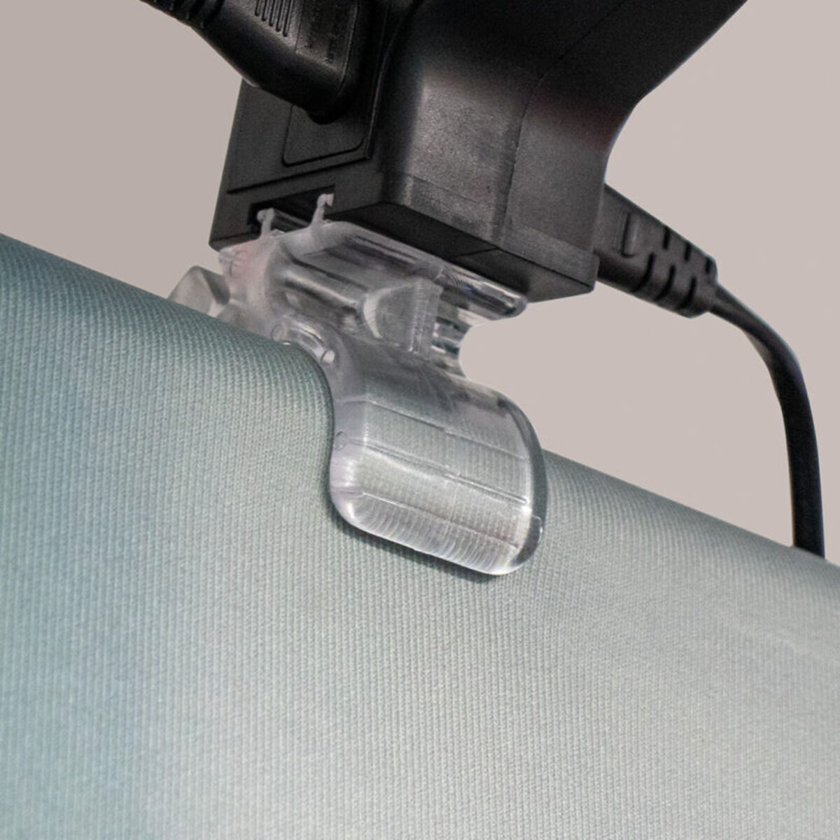 Clear-bracket-on-tube-web-3-close-up-800x800.jpg