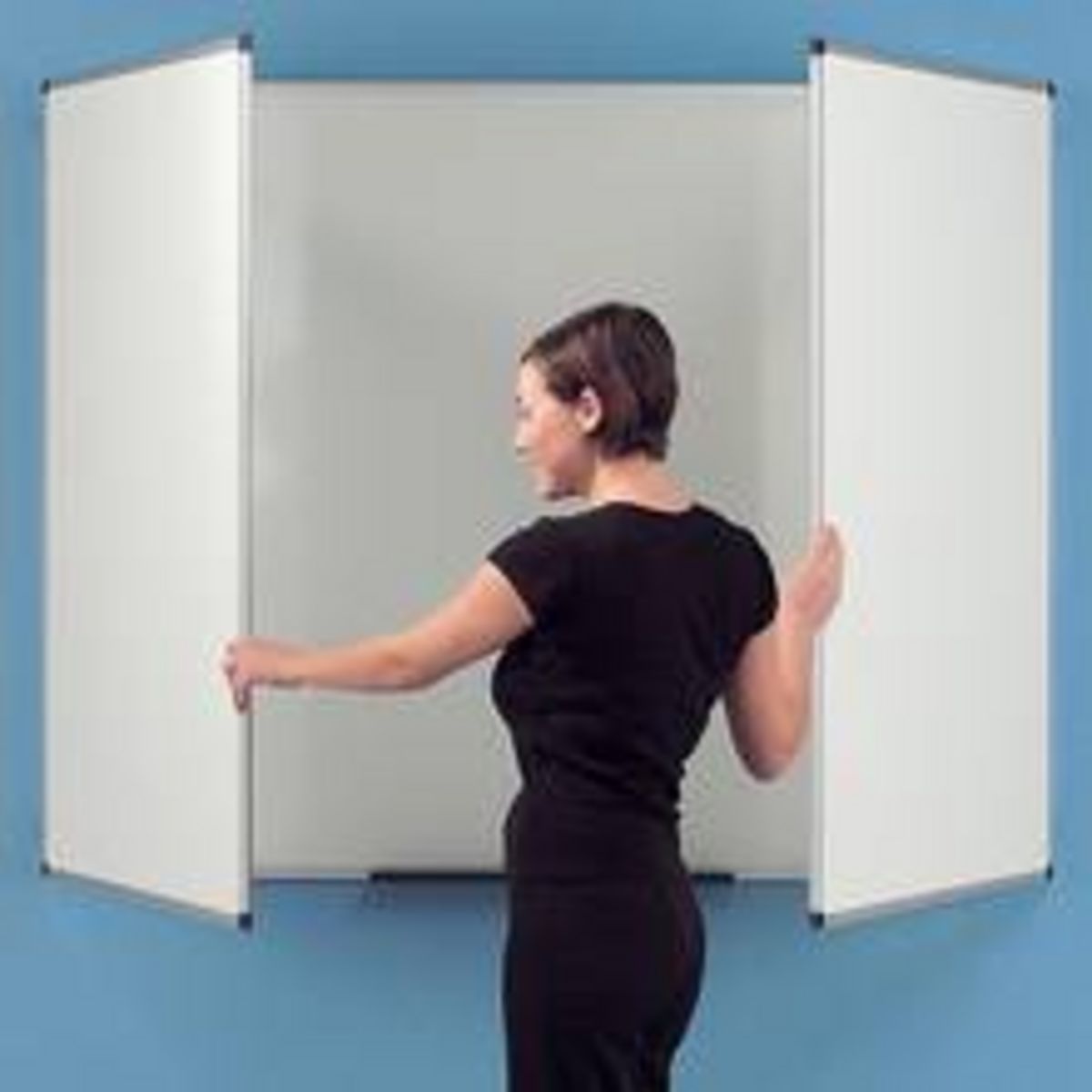 Confidential Lockable Whiteboard with foldable faces.jpg