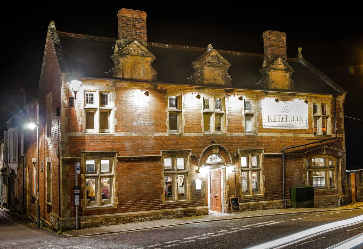 Red_Lion_Beaminster_low_res.jpg