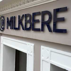 Milkbere Holiday Lets Signage