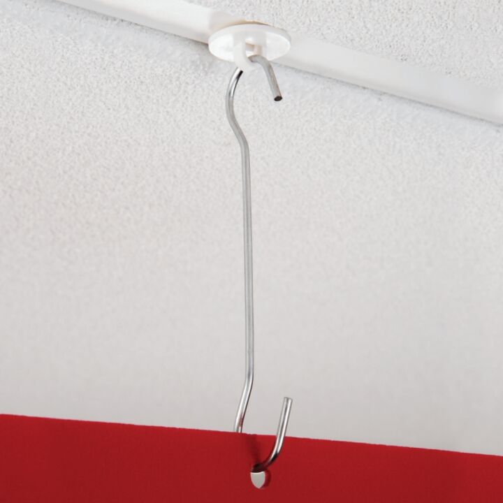 Double hook suspension wire for hanging displays.png