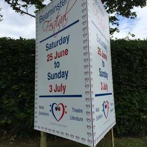 Beaminster Festival 2016 Sign Install