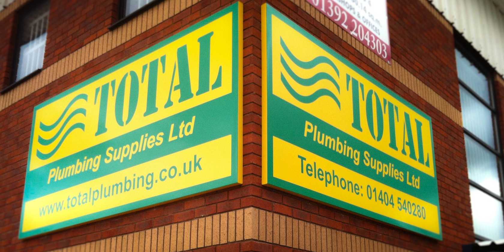 Total Plumbing Outdoor Signs