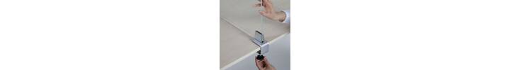 midway_clamp_adjusts_to_table_thickness.jpg
