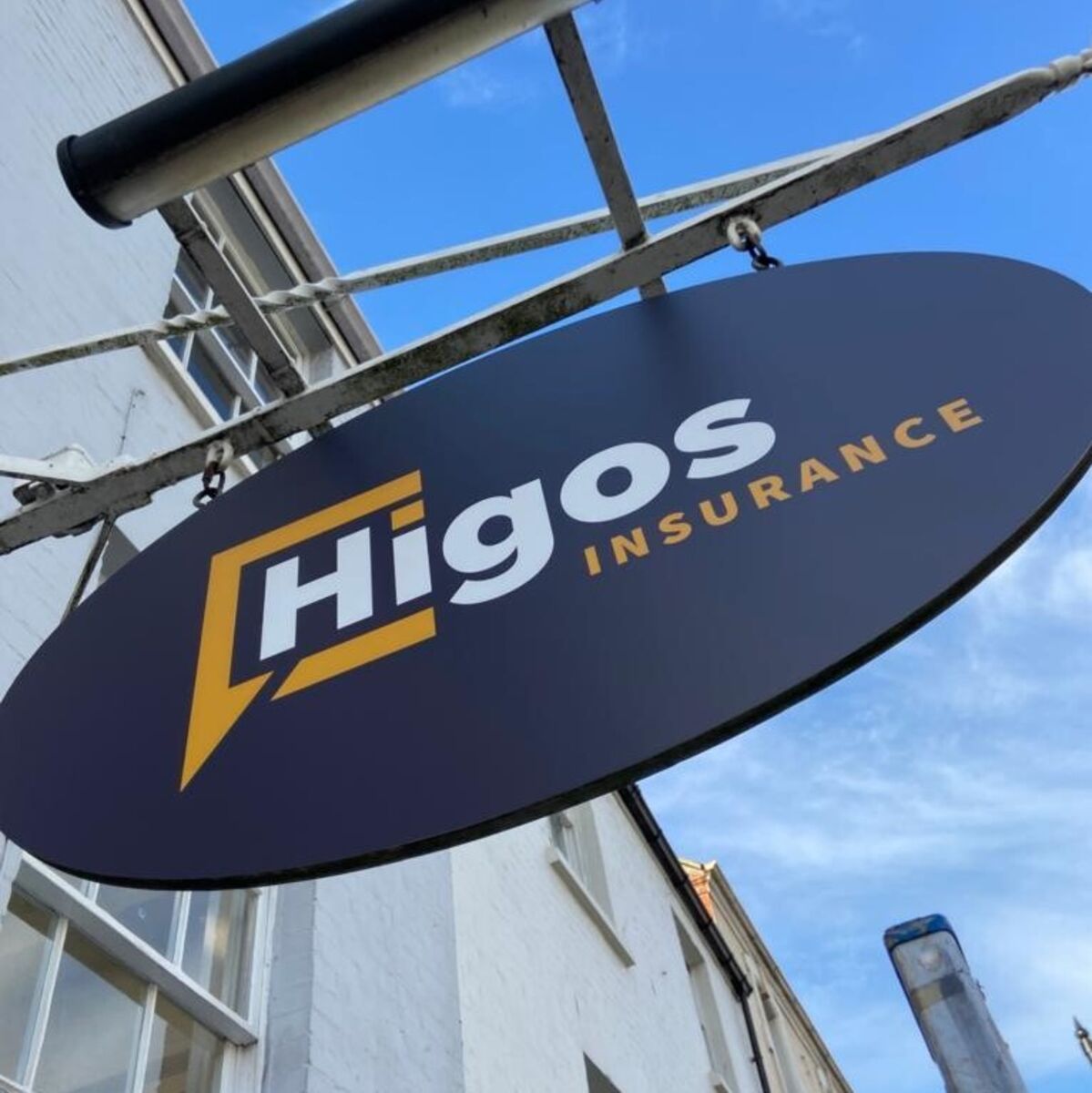 higos-hanging-sign-2.jpg