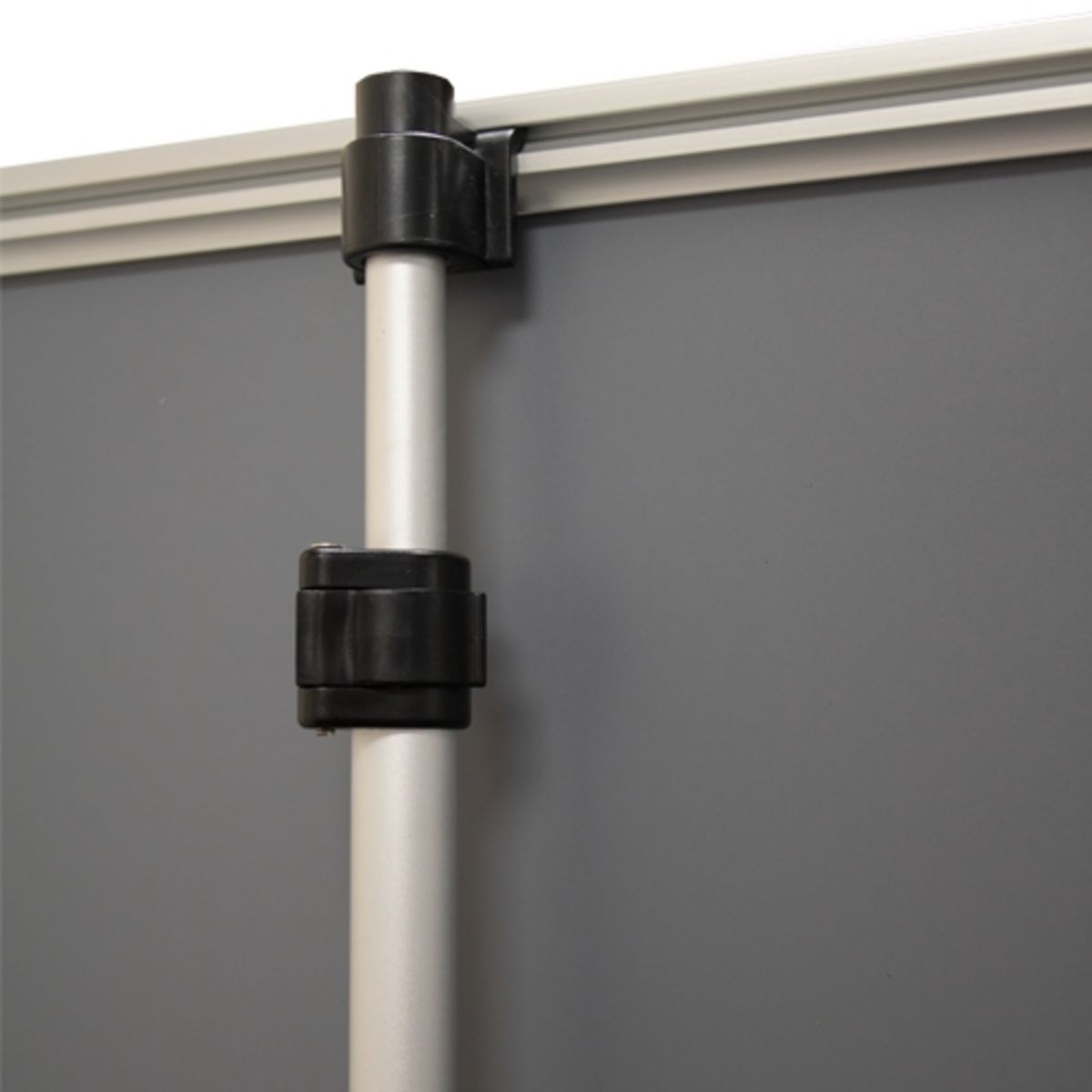luxury-r-banner-telescopic-pole.png