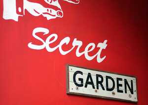 State-Of-The-Art Print Technology For High-Resolution Graphics & Photography Reproduction