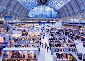 Your Exhibition Checklist + Downloadable PDF Guide