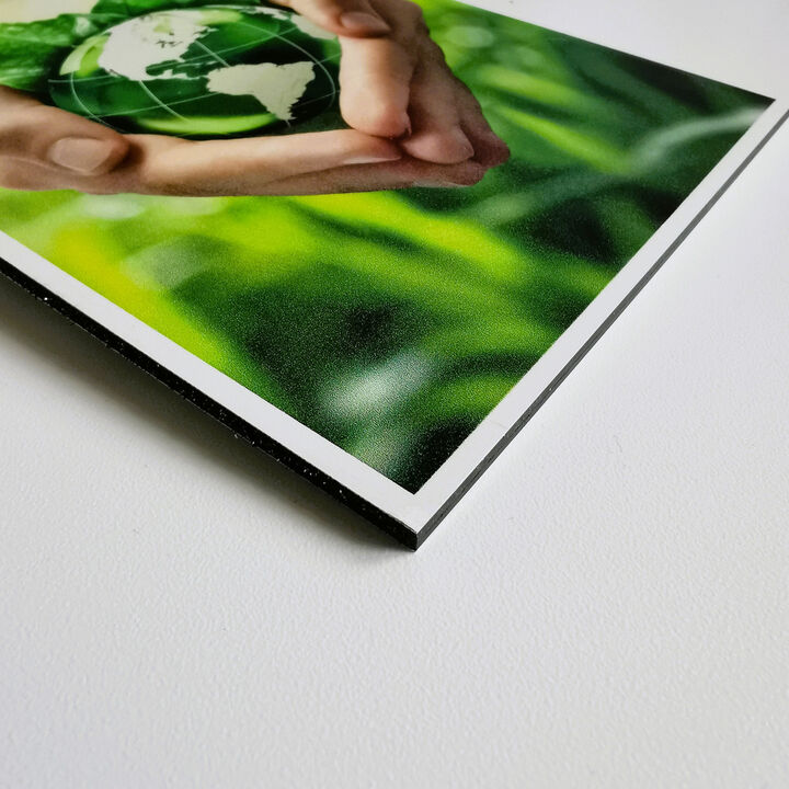 PCV-free Eco-friendly printed vinyl on ACM.jpg