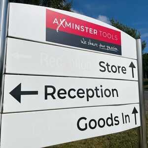 New directional vinyl applications on existing signage for Axminster Tools & Machinery New directional vinyl applications on existing signage for Axminster Tools & Machinery