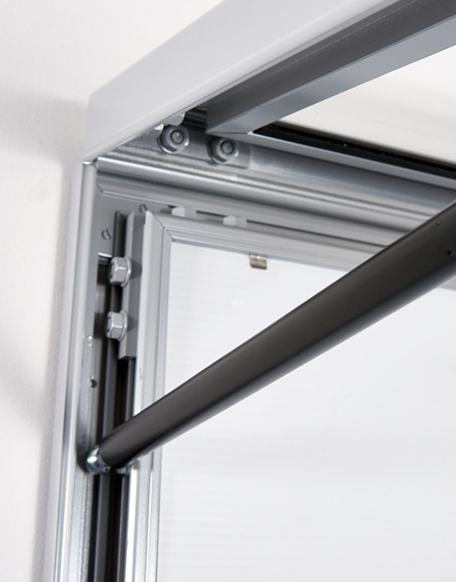 Spectra-Light-Box-Slim-3-close1-web.jpg