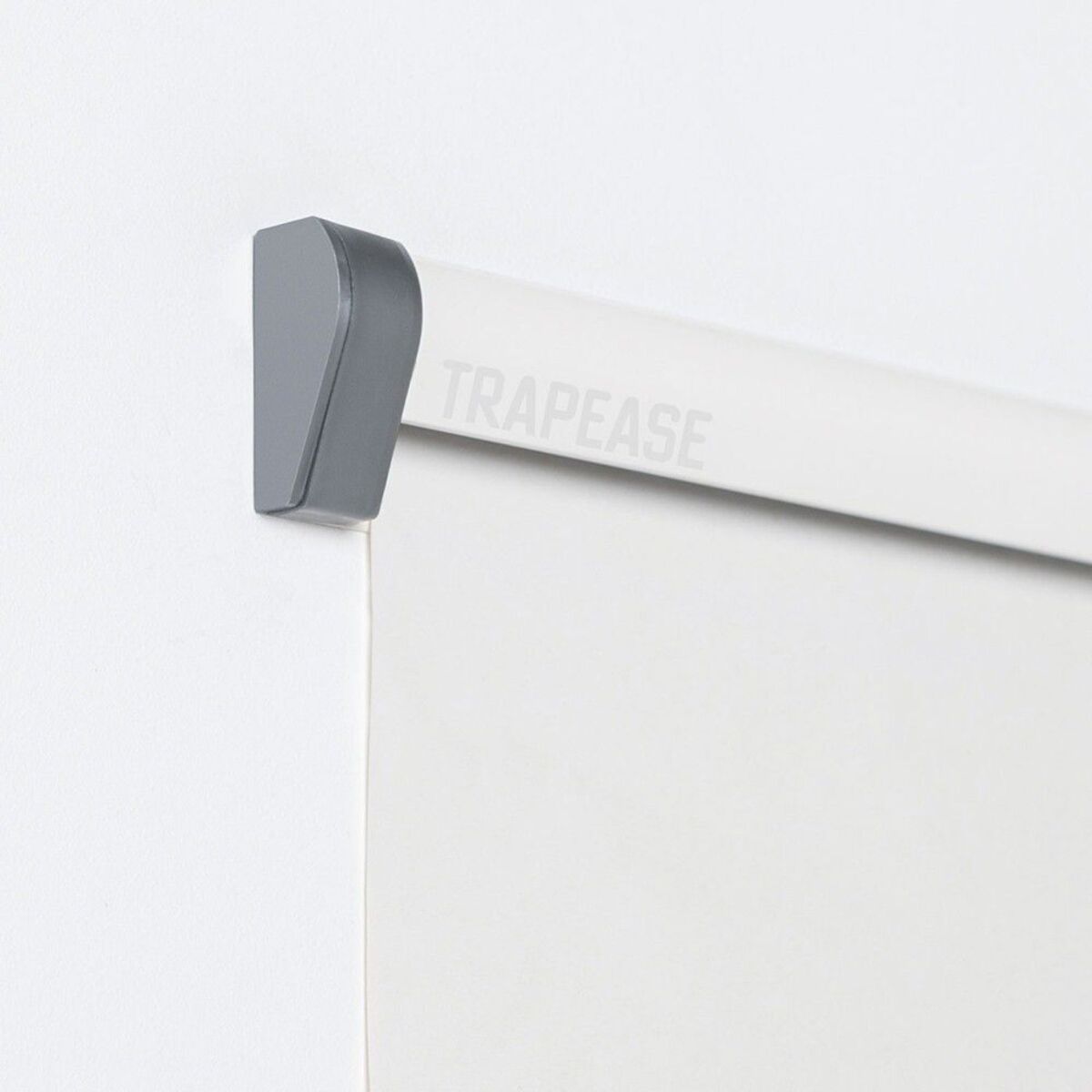 Trapease Paper Hanging System 1.jpg