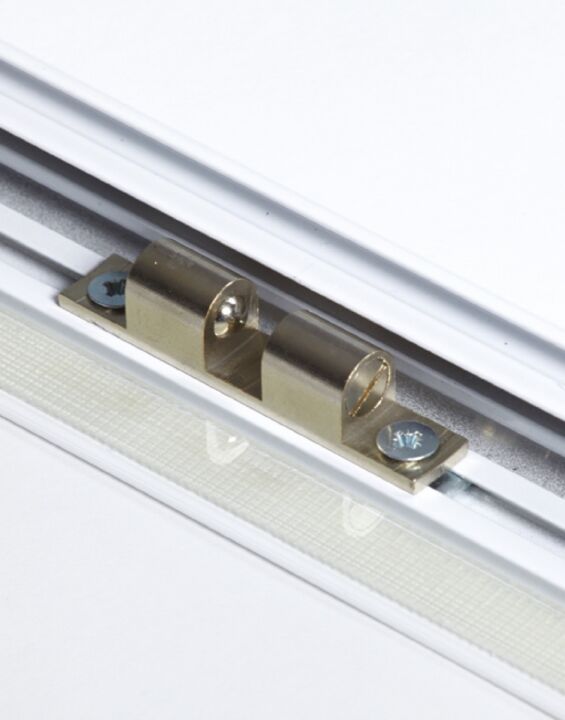 ultimate-pin-board-case-closeup-1.jpg