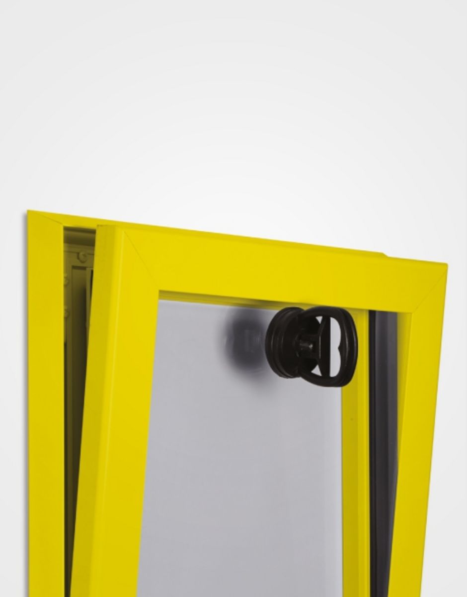 ultimate-pin-board-case-closeup-3.jpg