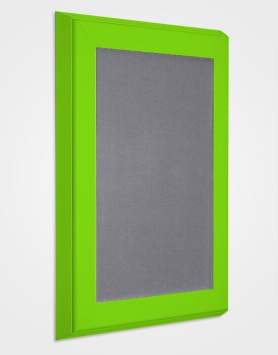 ultimate-pin-board-case-traffic-green.jpg