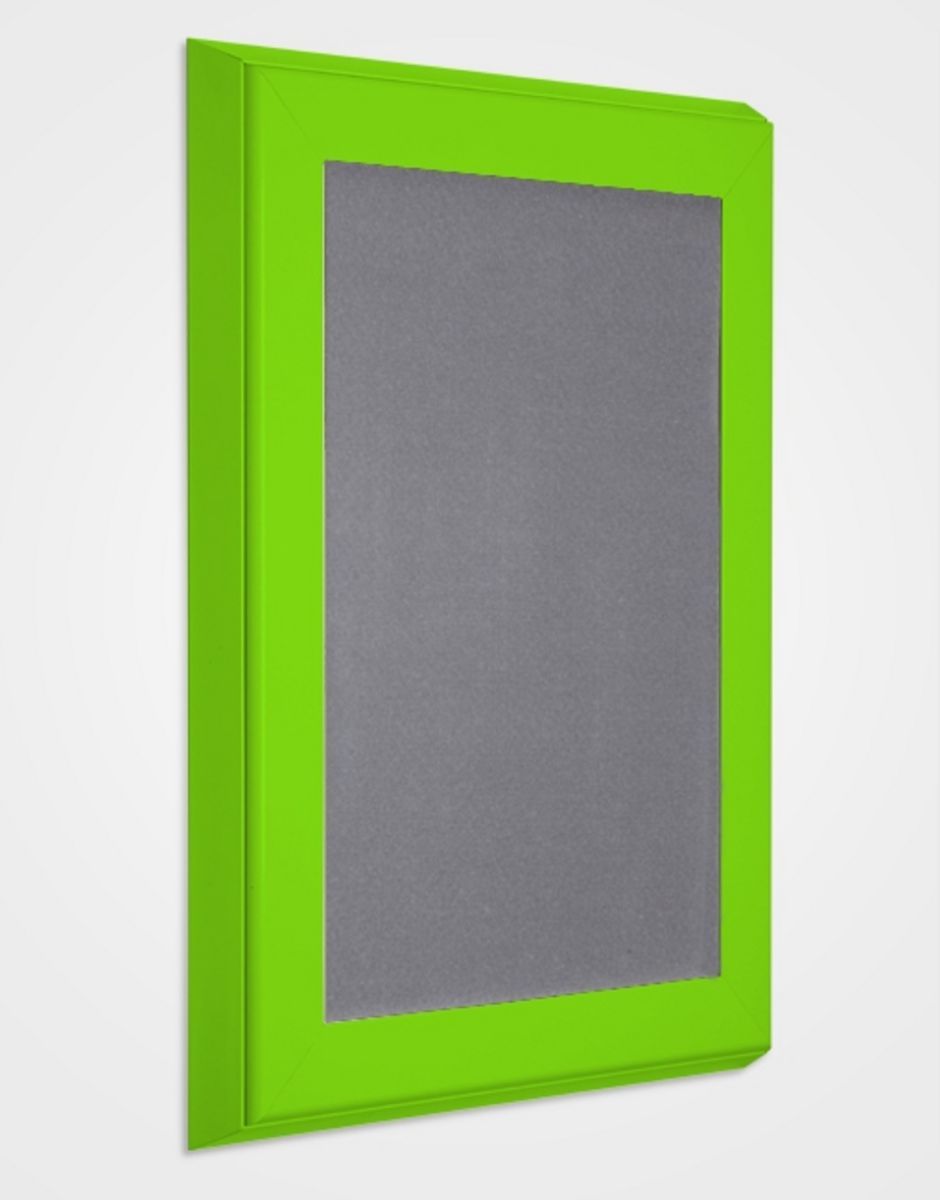ultimate-pin-board-case-traffic-green.jpg