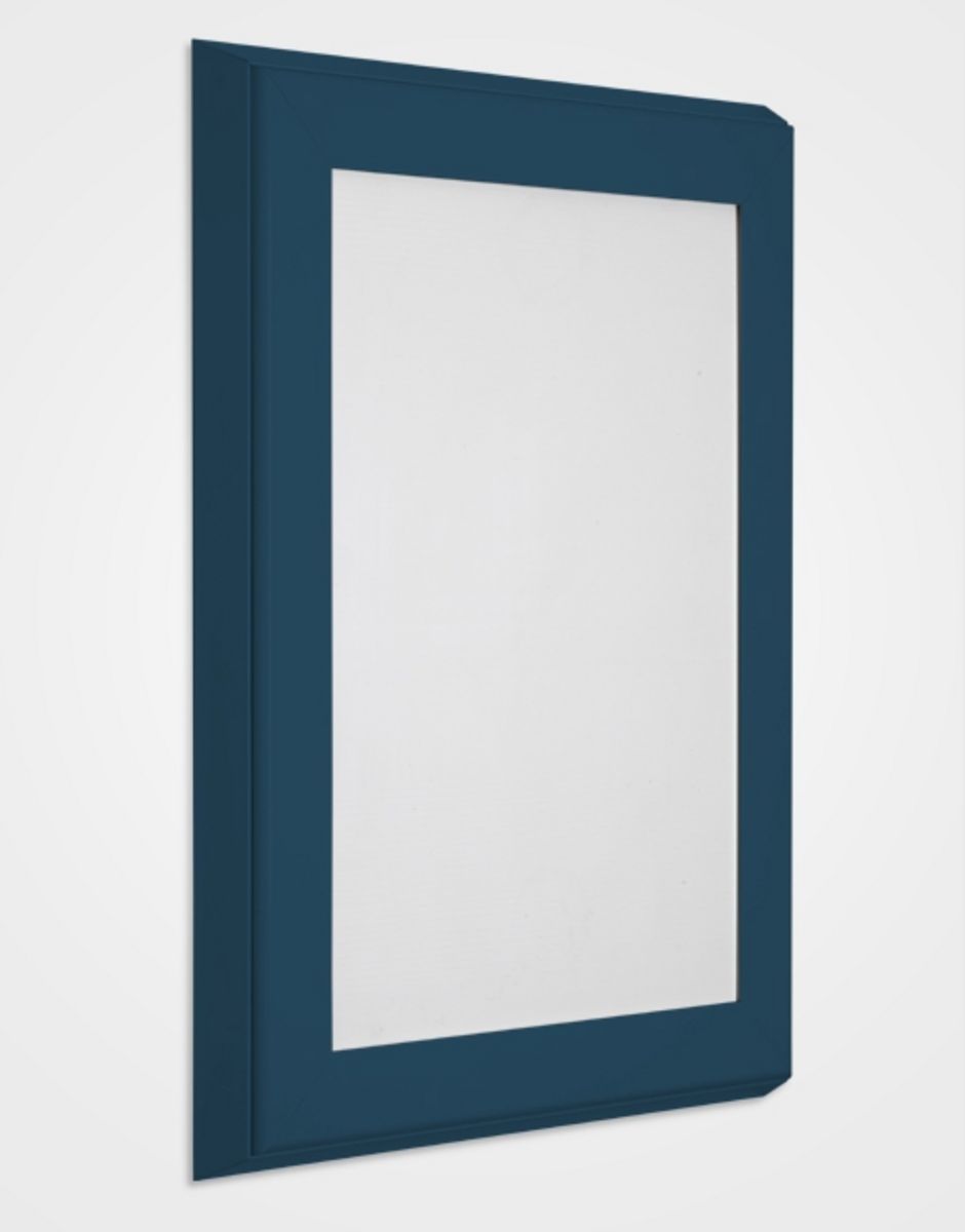 ultimate-poster-case-gentian-blue.jpg