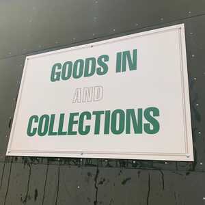 Close Up Rivet Mounted ACM Panel Sign For Business Goods In And Collections