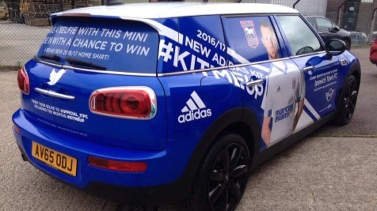 Contra Vision One Way Vision Printed Perforated Film For Vehicle Branding & Privacy